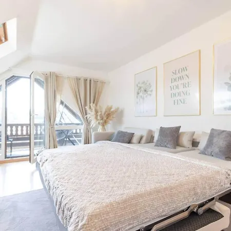Panorama-loft Mit Weitblick Ueber Stadt